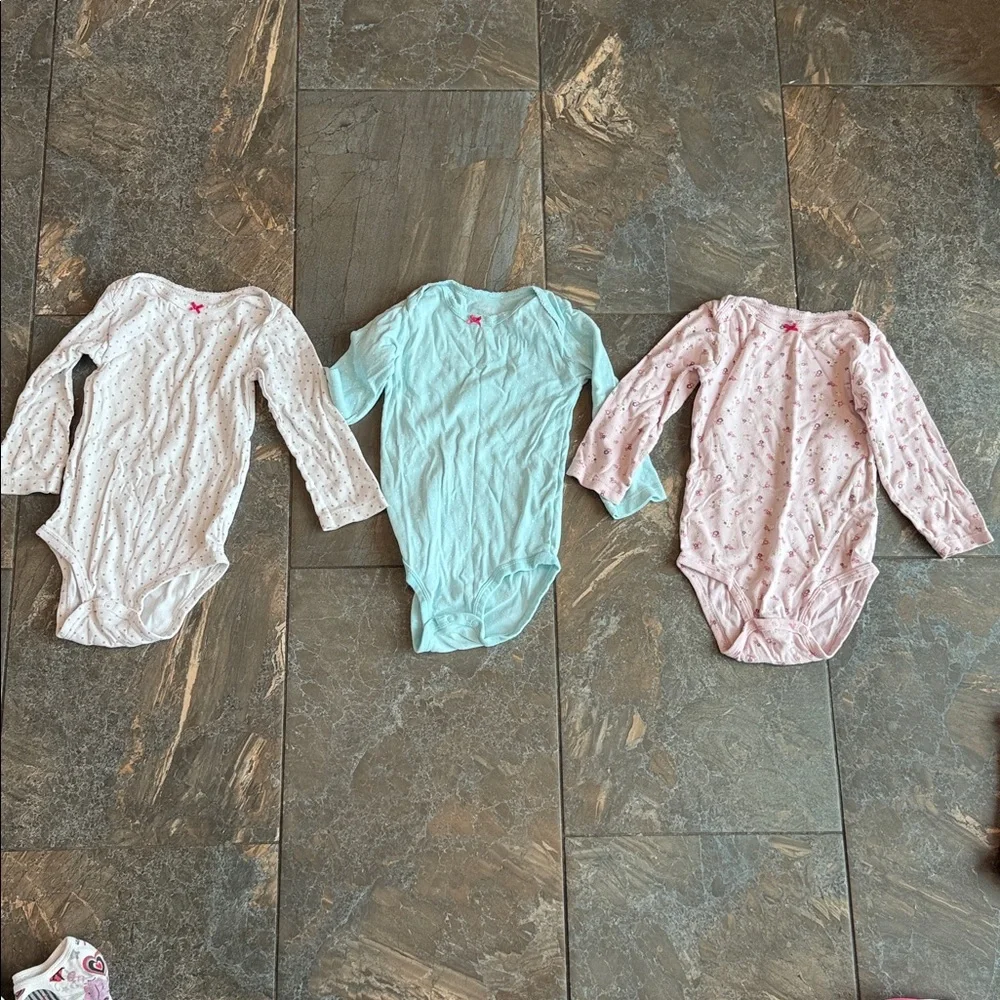 34 Piece 24 month Girls' Mixed Clothes Lot - Bright Multi-Color Sets